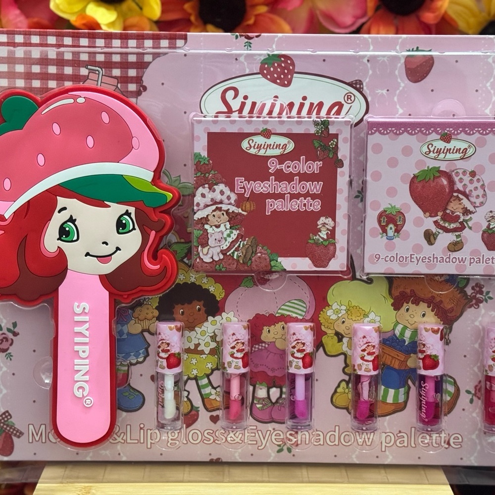 Siyiping Makeup Palette with Mirror and Lip Gloss - Picture 2 of 7